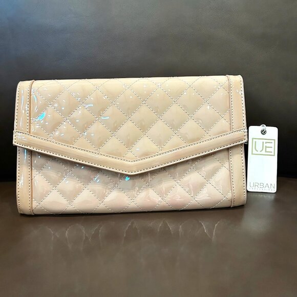 NWT Urban Expressions Vegan Patent Leather Cross Body Clutch - Picture 2 of 14